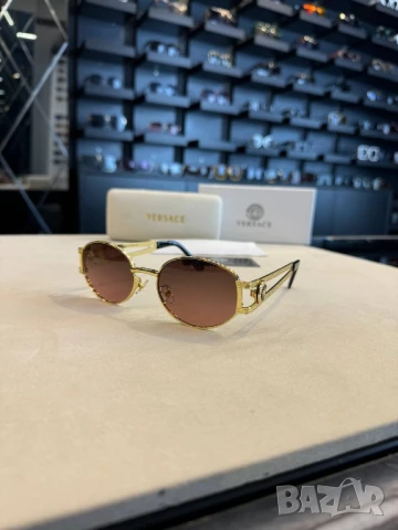 очила с калъф off white miu miu versace , снимка 8 - Слънчеви и диоптрични очила - 50580370