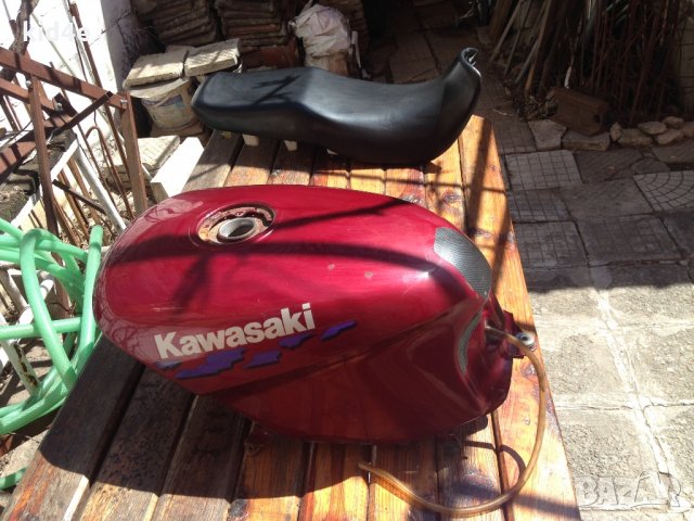 Резервоар и седалка за от Кавазаки Kawasaki GPZ Пловдив, снимка 5 - Части - 32496015
