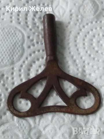 Ключ за стенен часовник 53351, снимка 3 - Антикварни и старинни предмети - 53137513