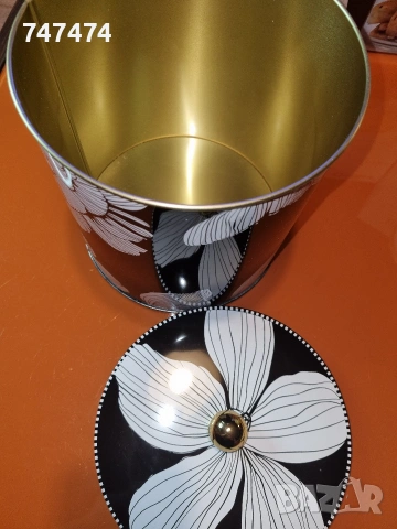 Голяма метална кутия за съхранение, снимка 2 - Кутии за храна - 53198319