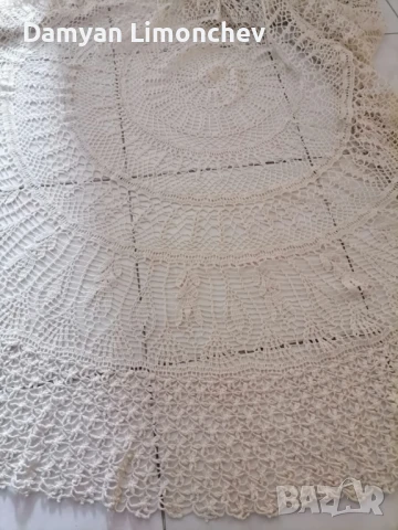 Ръчно плетена покривка за кръгла маса , снимка 5 - Покривки за маси - 40467988