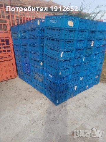 купува каси за месо и колбаси-плътно дъно и вентилирани страни и плътни без пъпки.плащане веднага, снимка 2 - Друго търговско оборудване - 31443981