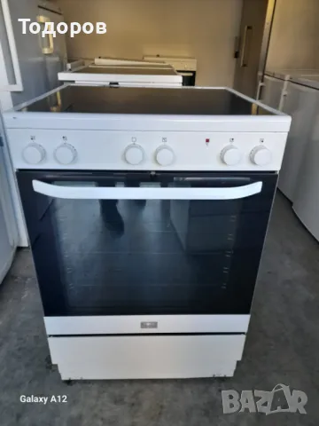 Готварска печка с керамичен плот и фурна с вентилатор Voss Electrolux, снимка 2 - Печки, фурни - 48115290