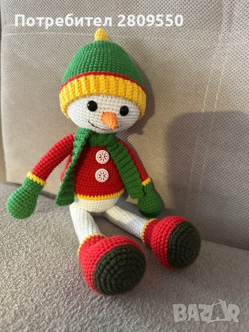 Коледна играчка плетен снежен човек