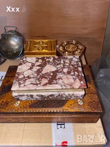 Ретро Мраморна кутия за бижута , снимка 2 - Колиета, медальони, синджири - 43557029