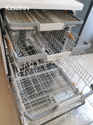 Съдомиялна Miele - Auto Open - 14 Комплекта - Свободностояща, снимка 3 - Съдомиялни - 53449250