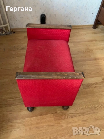 Червена табуретка, снимка 3 - Столове - 53518064