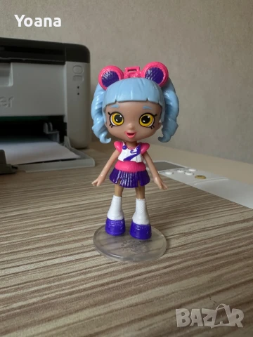 Оригинална кукла Shopkins със стойка, снимка 2 - Кукли - 50459713