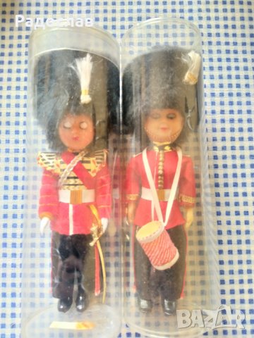 стари английски кукли