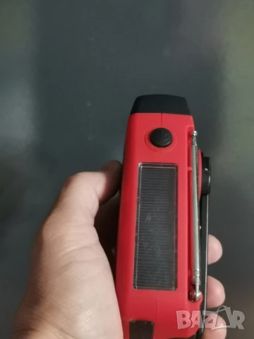 FM/AM Радио с динамо и слънчев панел, снимка 5 - Радиокасетофони, транзистори - 51023207