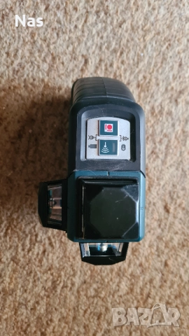 Продавам лазерен нивелир Bosch GLL 3-80P с неработещ един лъч, снимка 4 - Измервателни инструменти - 51564620