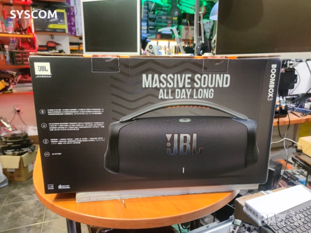 Чисто нов JBL Boombox 3