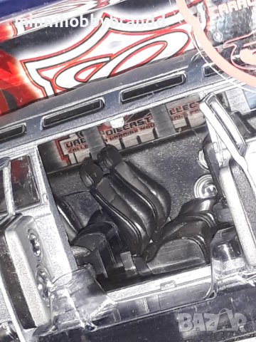 Volkswagen T1 1.25  Maisto , снимка 11 - Колекции - 43941952