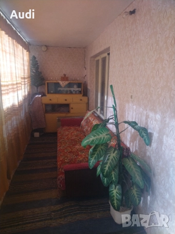 Давам под наем къща с две стаи за съхранение на багаж, лични вещи Дългосрочно!  Може и краткосрочно!, снимка 2 - Къщи - 52795006