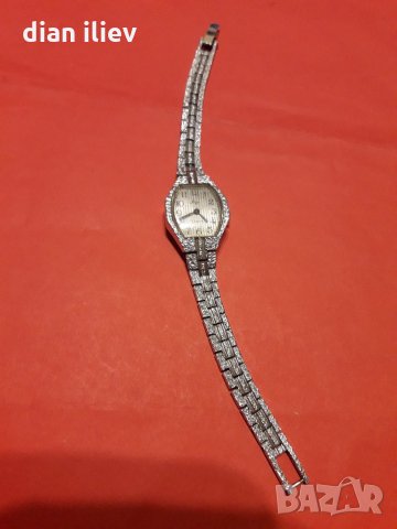 Стар механичен дамски часовник-Лъч , снимка 2 - Антикварни и старинни предмети - 26387950