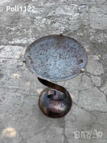 Пепелник от ковано желязо, снимка 6 - Антикварни и старинни предмети - 50703741