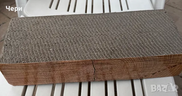 Драскалка от картон за котки