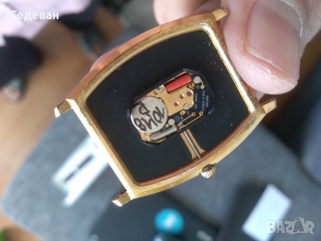 Cerruti Paris ETA 280.002, без кутия , снимка 2 - Дамски - 26906634