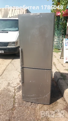 Използван хладилник с фризер