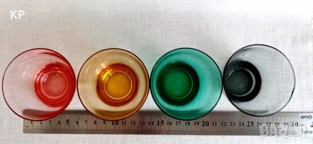 Ретро чашки от цветно стъкло , снимка 8 - Антикварни и старинни предмети - 39813715