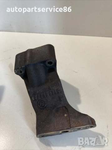 Държач на скоба за Jeep Grand Cherokee 3.0 Crd (2006) A6420960345, снимка 2 - Части - 53523198