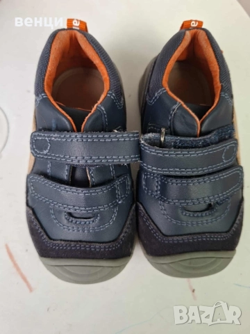 продавам детски обувки 21 биомеханикс и корито за къпене и детски стол за хранене, снимка 1