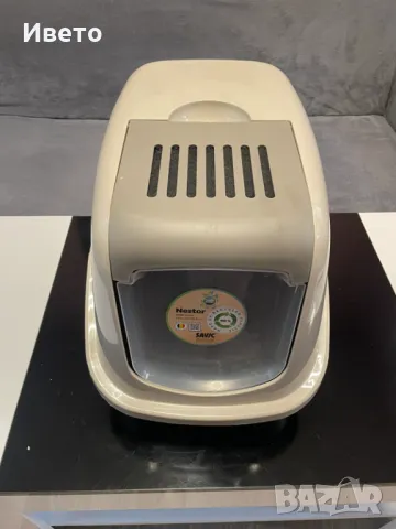 Затворена котешка тоалетна с филтър