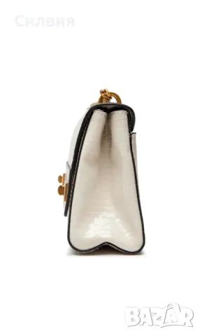 Дамска чанта Guess, снимка 2 - Чанти - 48919607