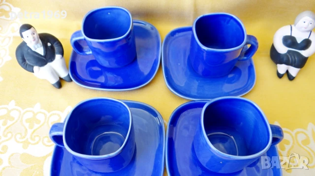 Двойни сетове в прекрасно кралско синьо на HABITAT RIVELI с нетипична форма, снимка 2 - Чаши - 50748783