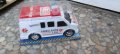 детска играчка линейка, снимка 1 - Коли, камиони, мотори, писти - 44114149
