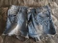Дънкови панталонки с перли 12y момиче 10-11 години., снимка 1 - Детски къси панталони - 37494790