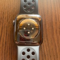 Apple Watch Series 6 Nike 40 мм смарт часовник, снимка 6 - Друга електроника - 40322393