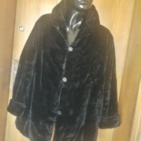 Черно пухено палто с къс косъм тип мечка с копчета ХЛ+, снимка 1 - Палта, манта - 25725192