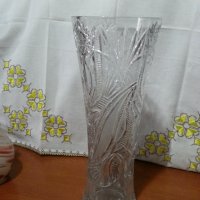 кристална ваза, снимка 1 - Антикварни и старинни предмети - 16244474