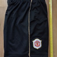 Manchester United / детски футболни шорти на Манчестър Юнайтед , снимка 2 - Детски къси панталони - 38129574