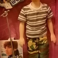 Кукла на певеца Джъстин Бийбър (Justin Bieber), снимка 2 - Кукли - 32366228