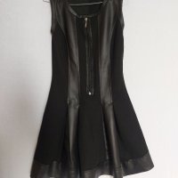 Елегантна черна рокля, снимка 1 - Рокли - 40739759