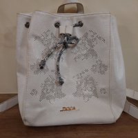 Бяла кожена чанта раничка Doca, снимка 1 - Чанти - 39031768