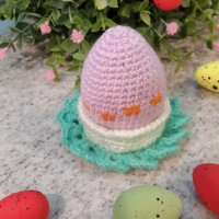 Великденски подаръци. Плетена играчка. Яйце на стойка., снимка 2 - Романтични подаръци - 32390659