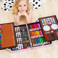 Комплект за рисуване,флумастри,моливи,пастели,бои в метален куфар за деца,художник, снимка 1 - Рисуване и оцветяване - 43466691