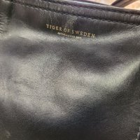 Tiger of SWEDEN голяма черна чанта ( в интернет сайтове от 399€ до 499€ ), снимка 16 - Чанти - 38437706