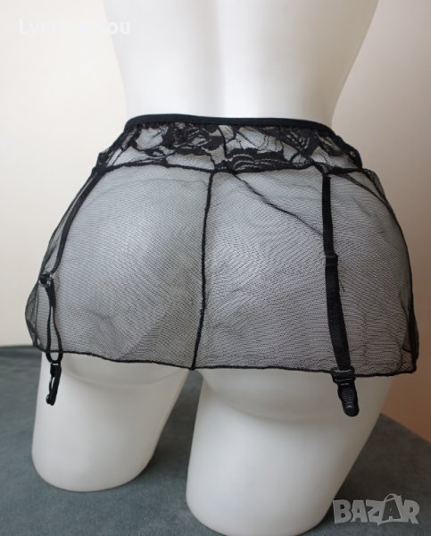 S/М черна мини пола от тюл с дантела и вградени жартиери за чорапи, снимка 1