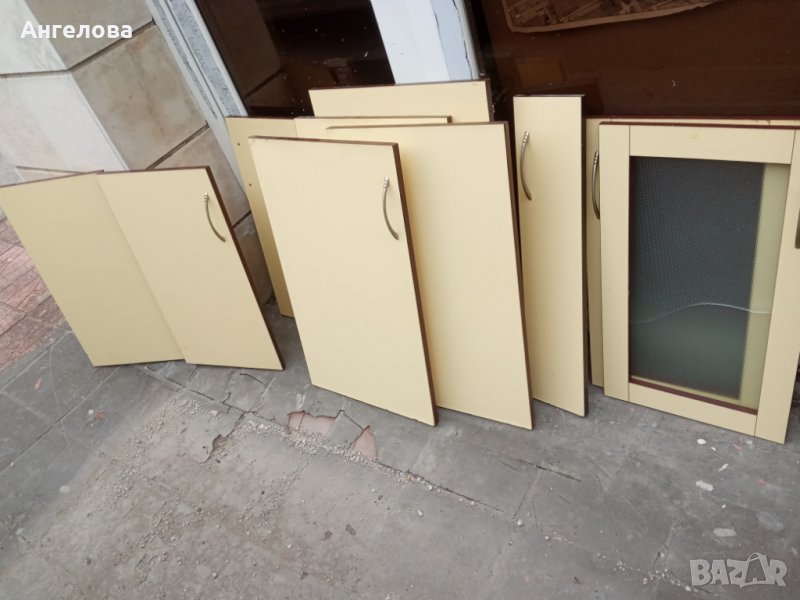 Вратички и чекмеджета, снимка 1