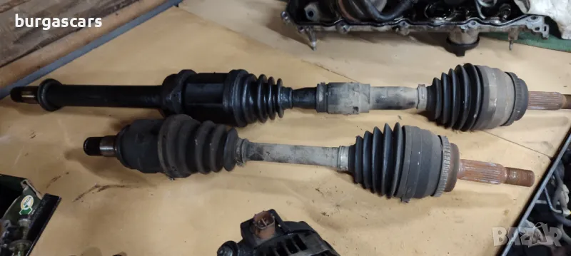 Полуоски лява дясна къса дълга Toyota Corolla Verso 2.0D4D - 116к.с. 2006г 5ск - 110лв, снимка 1