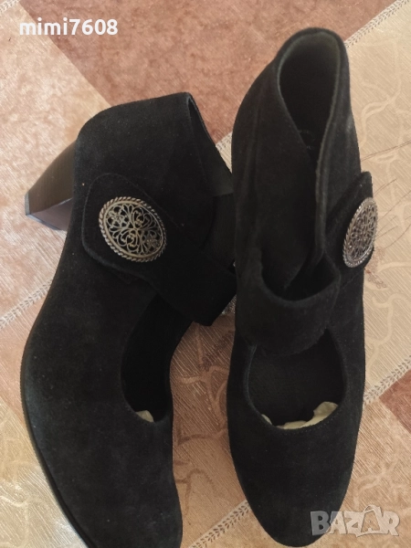 обувки от велур , снимка 1