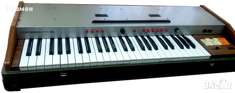 Италиански професионален синтезатор, йоника от 70-те години., снимка 1