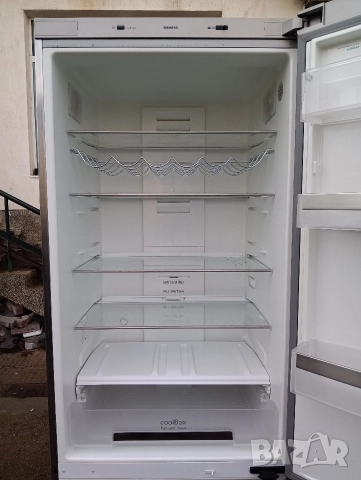 XXL иноксов комбиниран хладилник с фризер Сименс Siemens с две години гаранция!, снимка 8 - Хладилници - 52543974