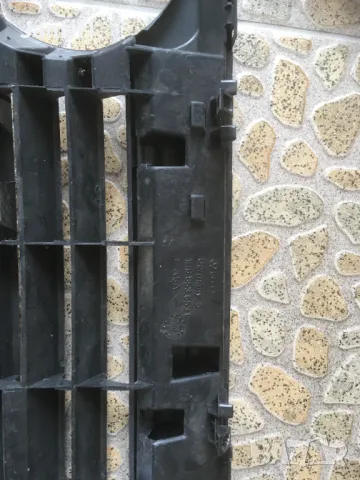 Предна решетка за Голф 3, снимка 3 - Части - 47862840