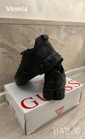 Сникърси Guess, снимка 4 - Маратонки - 52356477