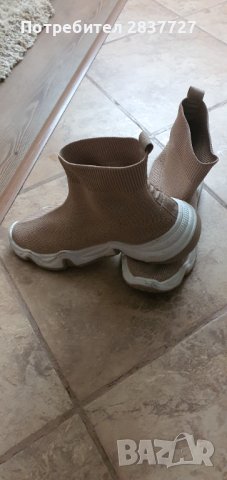 Боти бежови